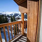 Le Chamois D'or, Ussim