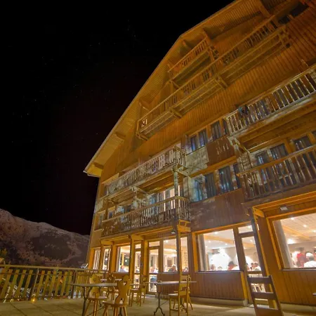 Le Chamois D'or, Ussim Hotel 3*